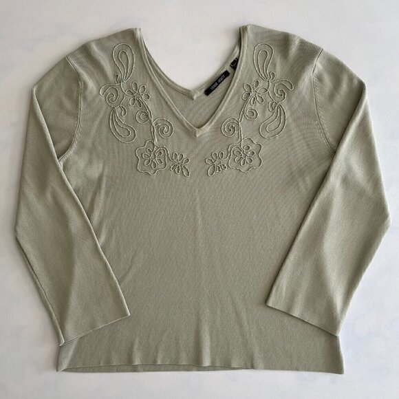 Venni Nights Light Green Embroidered Long Sleeve V-Neck Blouse - Picture 1 of 6